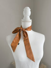 Load image into Gallery viewer, BRONZE SADDLE TWILLY
