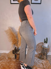 Load image into Gallery viewer, SMOKEY LANE JEANS
