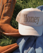 Load image into Gallery viewer, HONEY CAP: SAND
