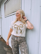 Load image into Gallery viewer, LACE CAMO BOW
