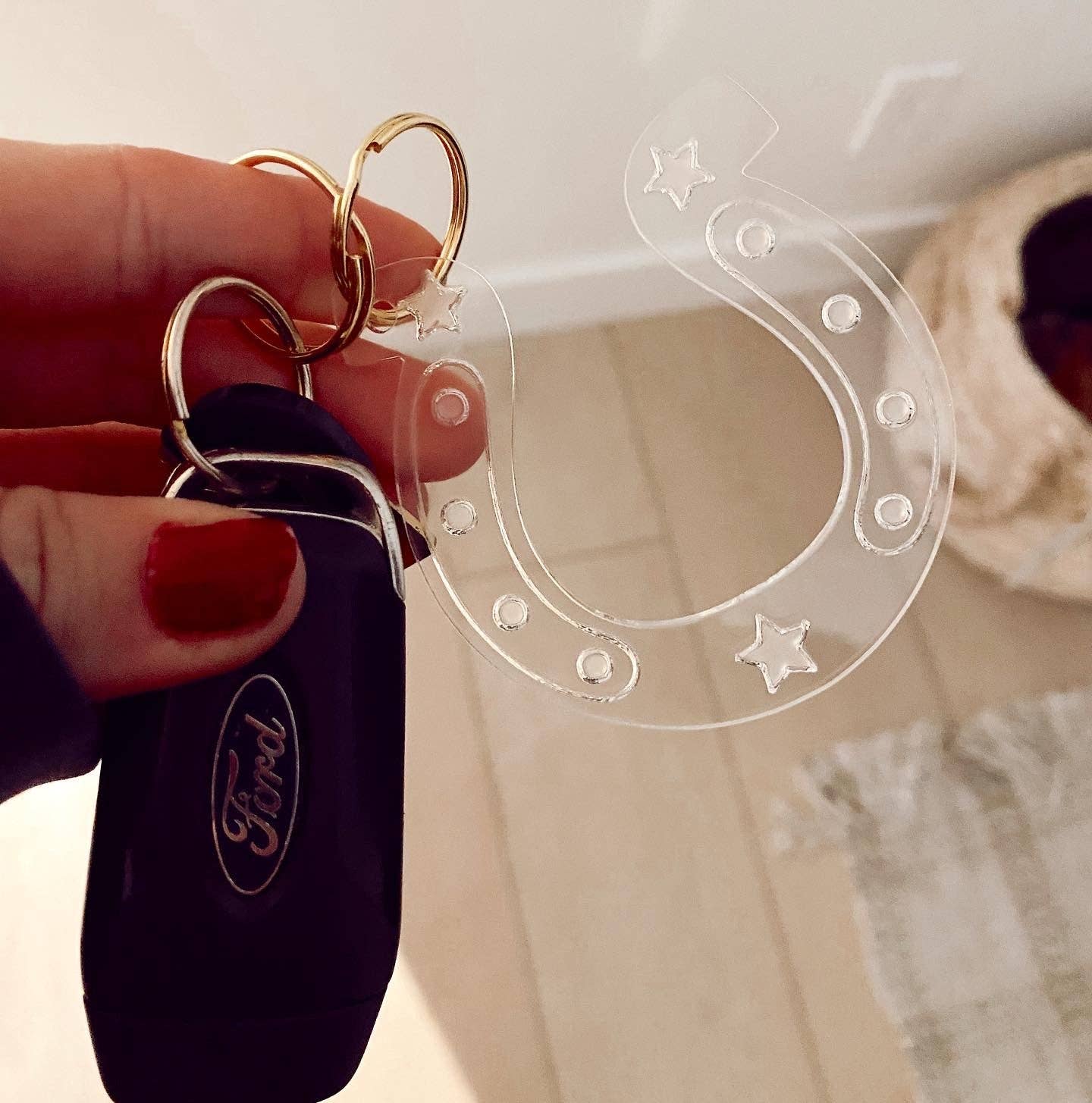 Lucky Horseshoe Keychain: Silver