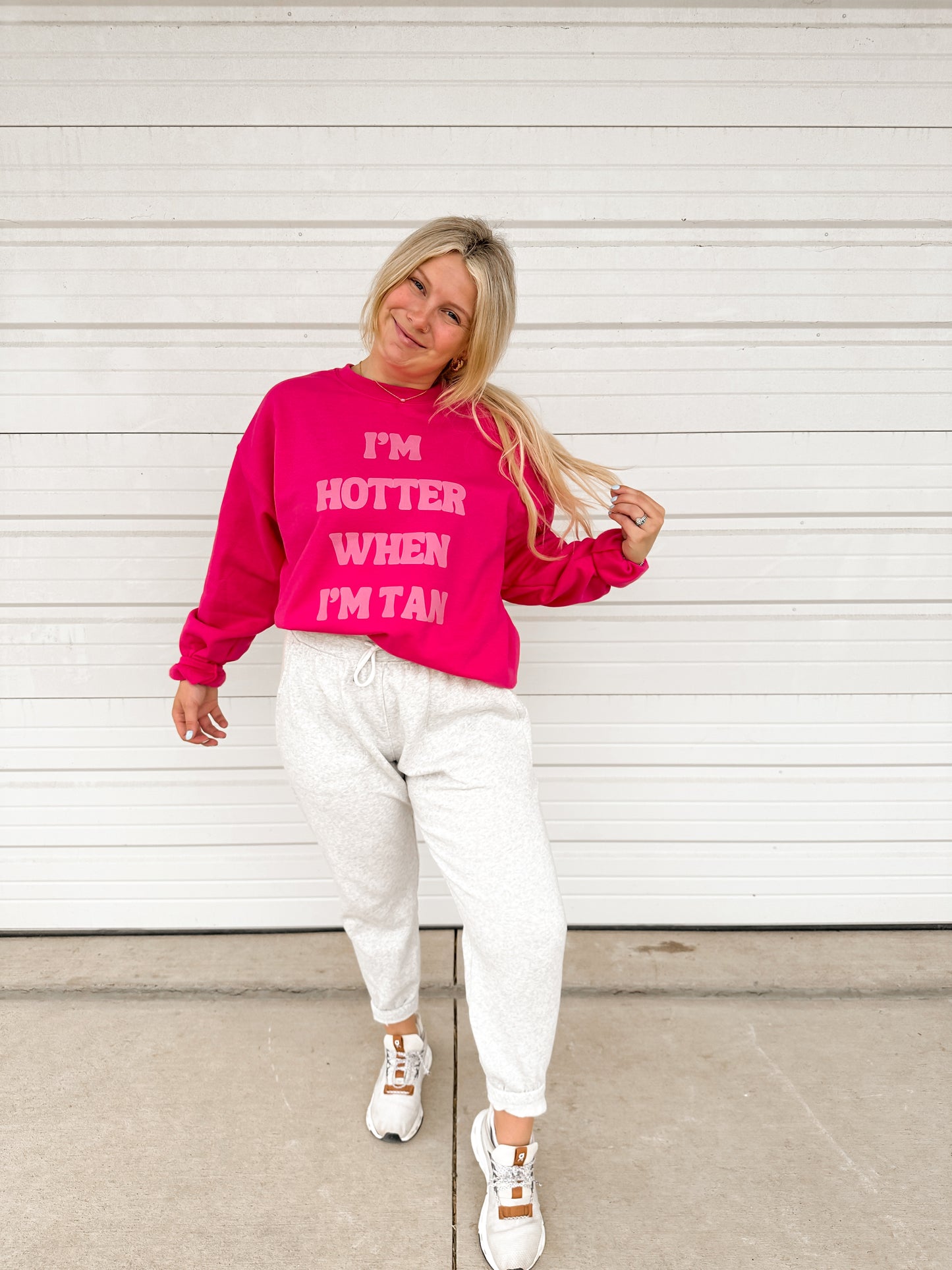 HOTTER WHEN TAN PINK CREW
