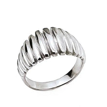 Load image into Gallery viewer, ROARK TEXTURED RING SZ 8
