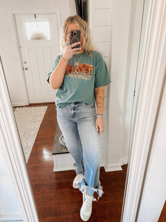 LAZY HIGHLAND: TEE