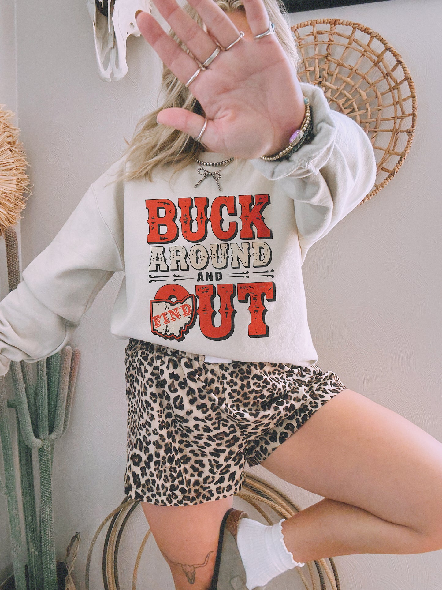 BUCK AROUND