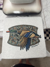 Load image into Gallery viewer, CAMO FLYER
