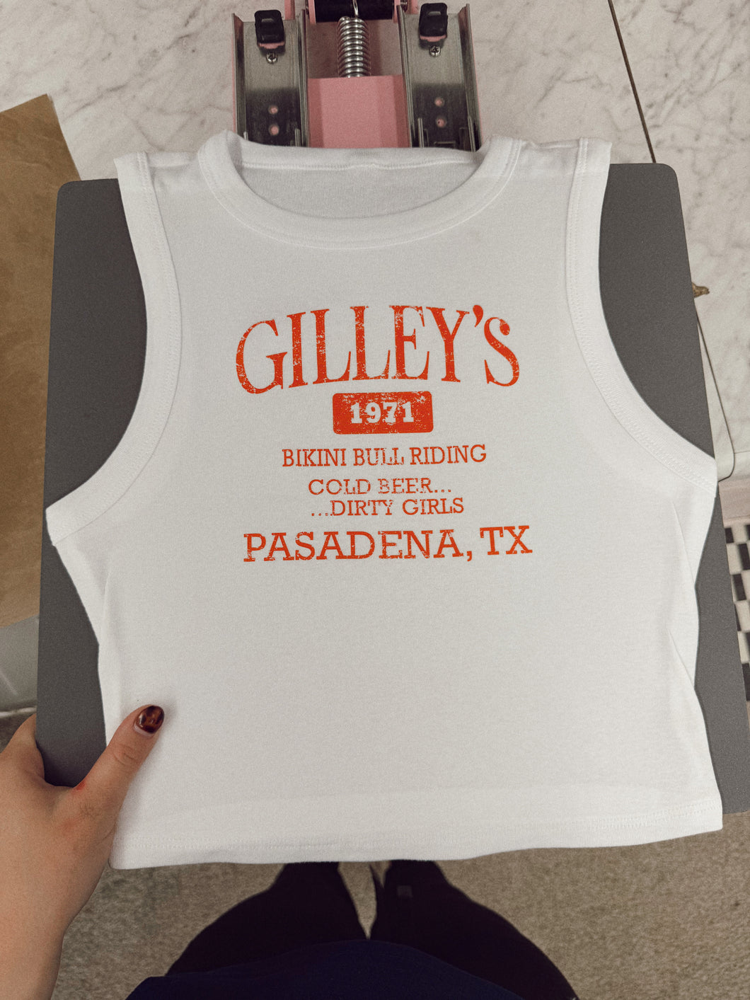 GILLEYS TANK