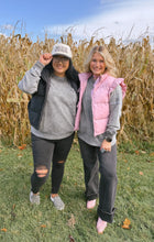 Load image into Gallery viewer, RUFFLE VEST (BLACK)
